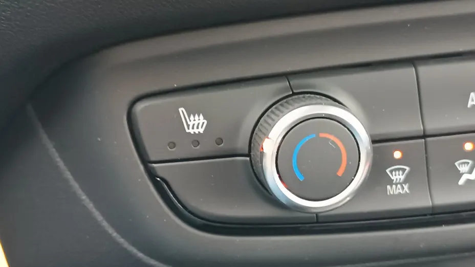 OPEL Crossland X -