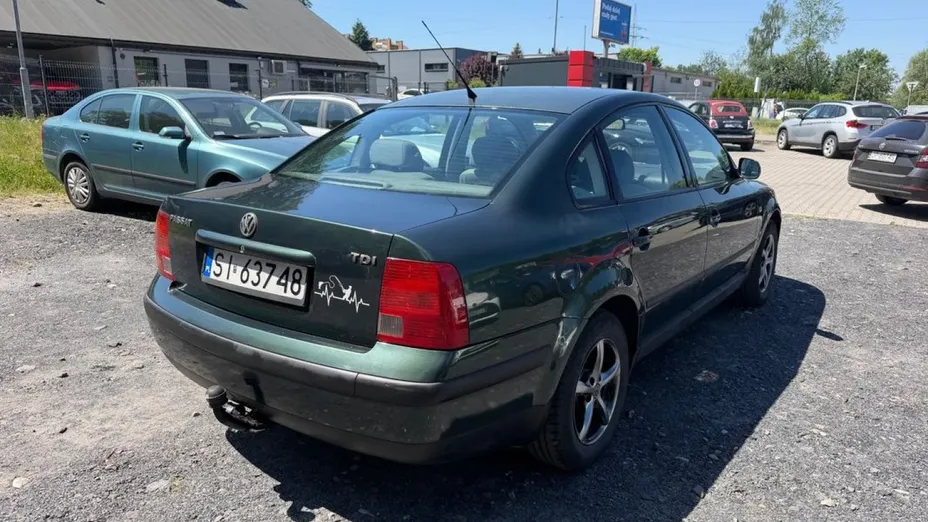 VOLKSWAGEN Passat -