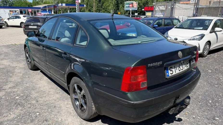 VOLKSWAGEN Passat -