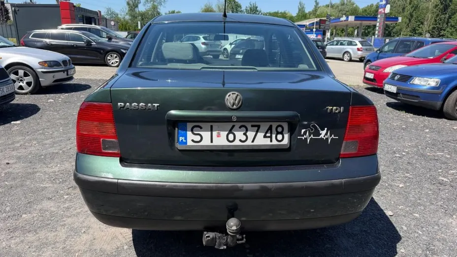 VOLKSWAGEN Passat -