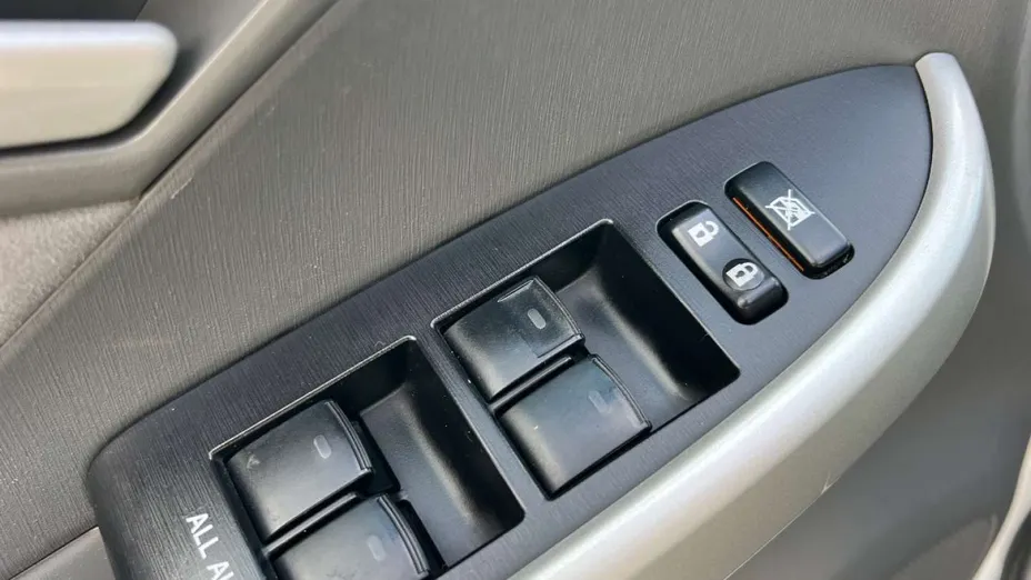 TOYOTA Prius -