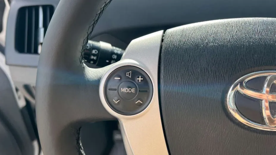 TOYOTA Prius -