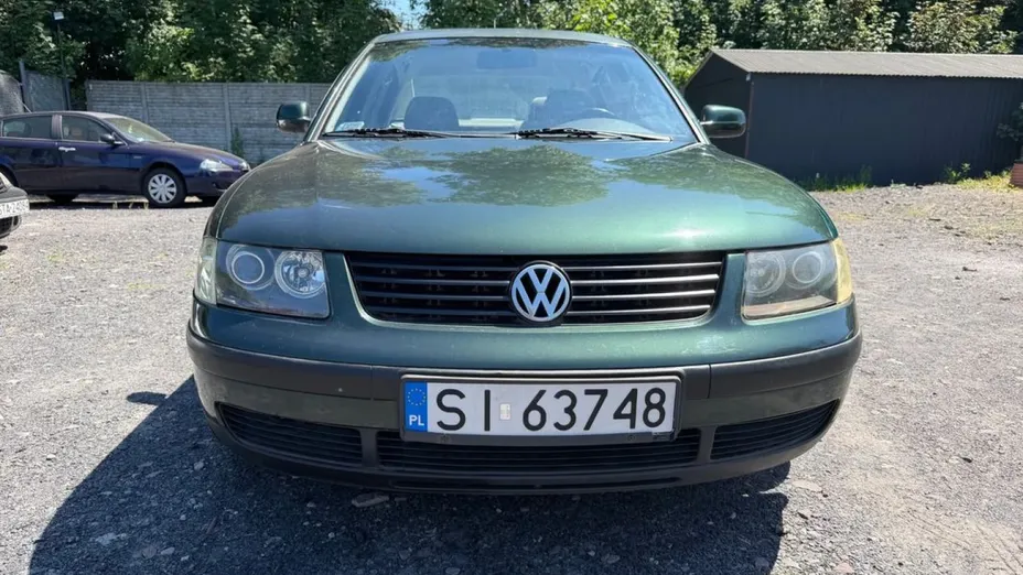VOLKSWAGEN Passat -