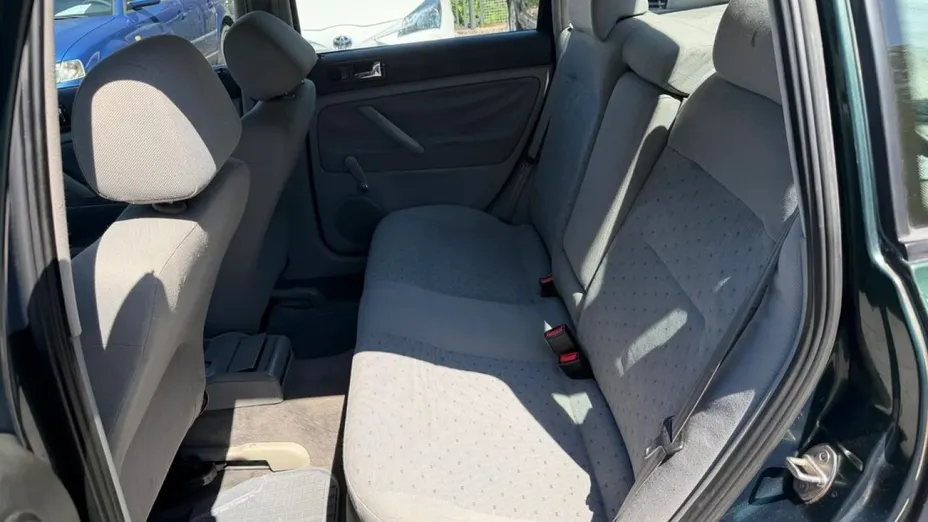 VOLKSWAGEN Passat -