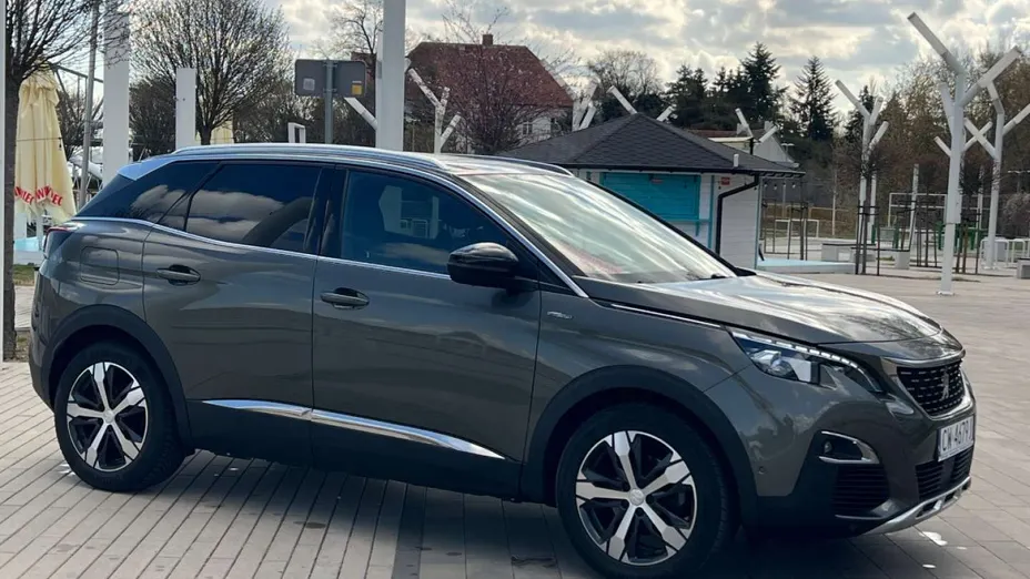 PEUGEOT 3008 -