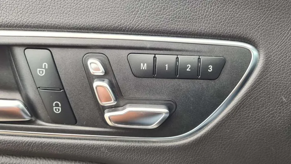 MERCEDES-BENZ CLA -