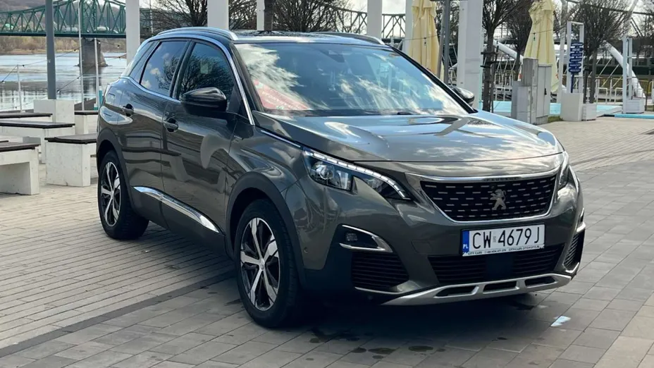 PEUGEOT 3008 -