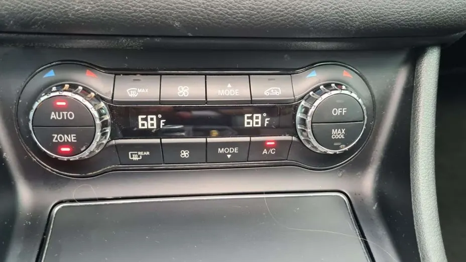 MERCEDES-BENZ CLA -