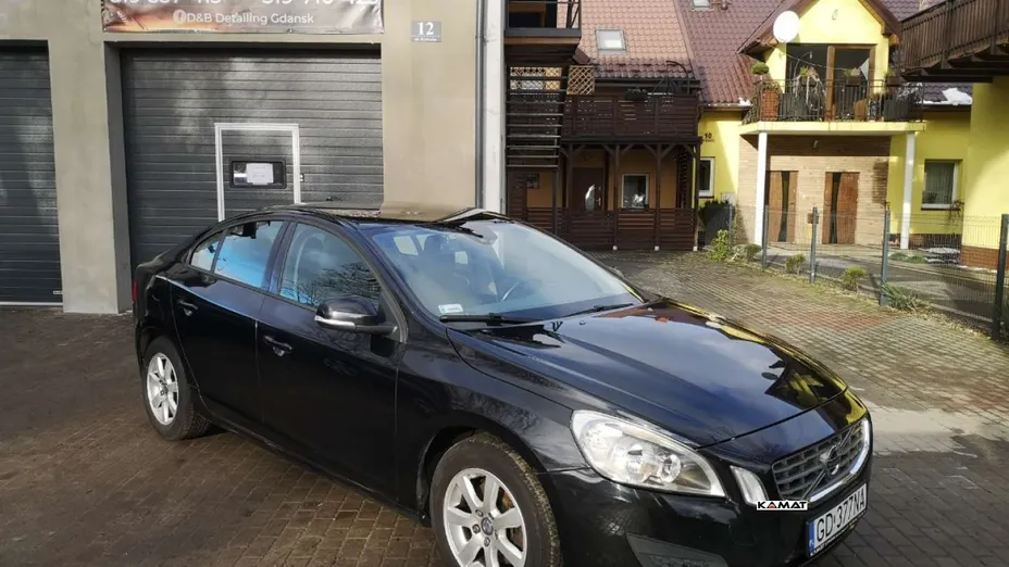 VOLVO S60 -