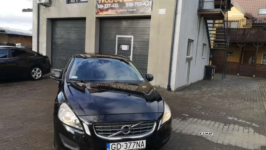 VOLVO S60 -