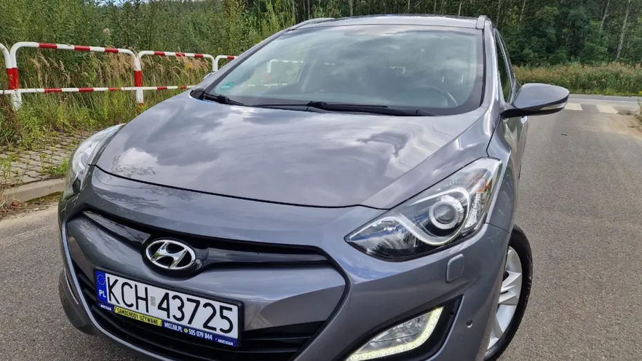 HYUNDAI i30 -