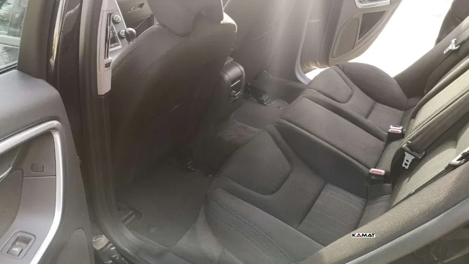VOLVO S60 -