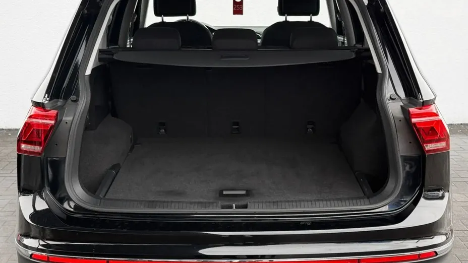 VOLKSWAGEN Tiguan Allspace -
