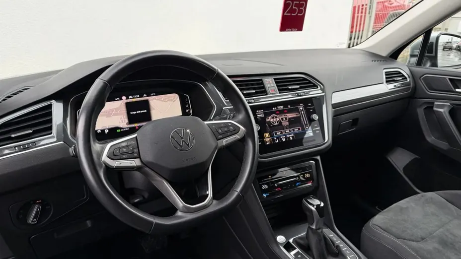 VOLKSWAGEN Tiguan Allspace -