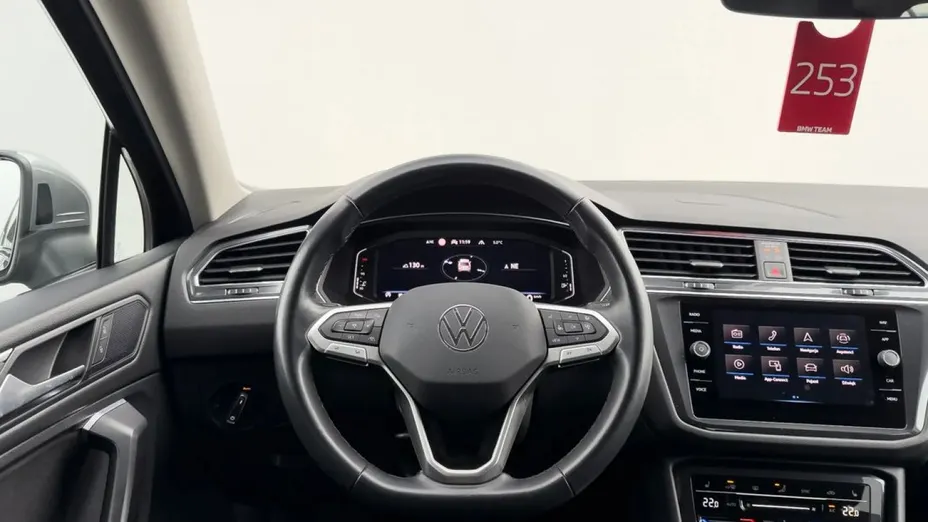 VOLKSWAGEN Tiguan Allspace -