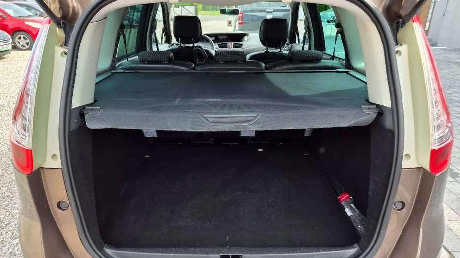 RENAULT Grand Scenic -