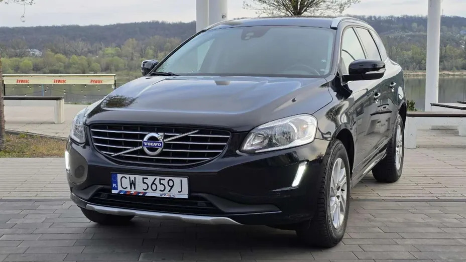 VOLVO XC60 -