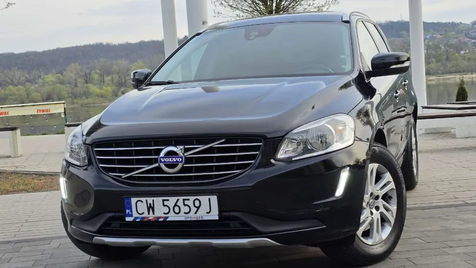 VOLVO XC60 -