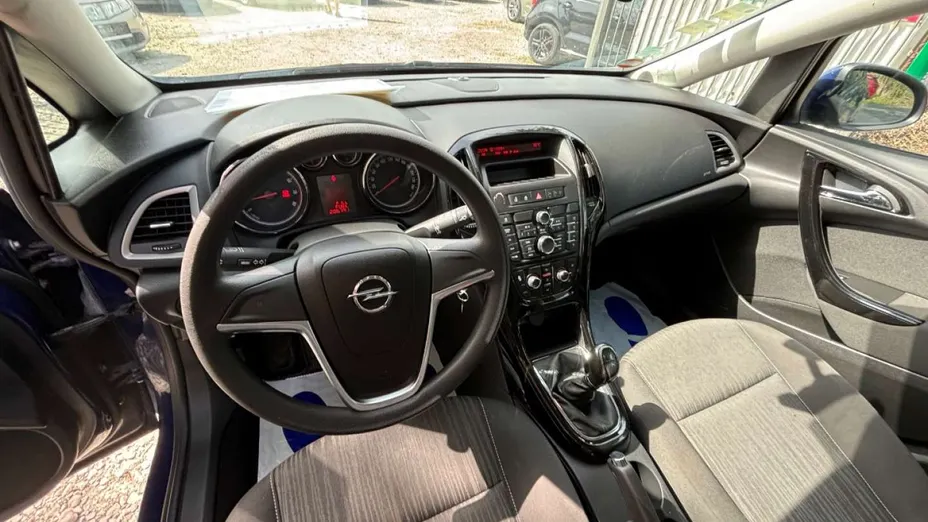 OPEL Astra -