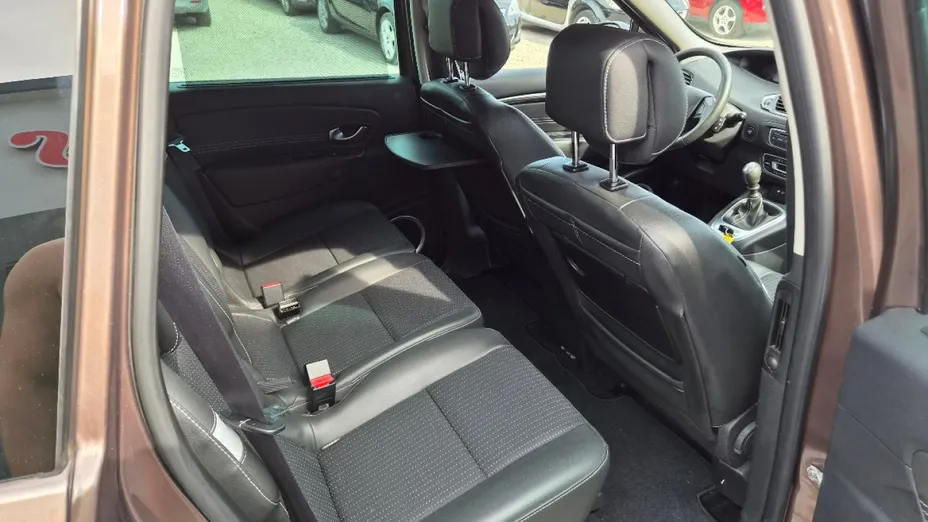 RENAULT Grand Scenic -
