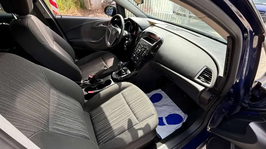 OPEL Astra -