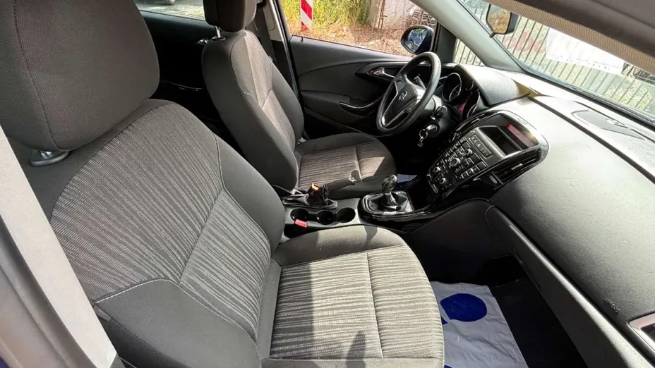 OPEL Astra -