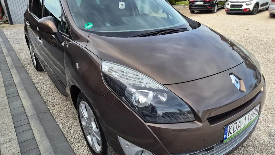 RENAULT Grand Scenic -