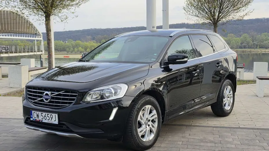 VOLVO XC60 -