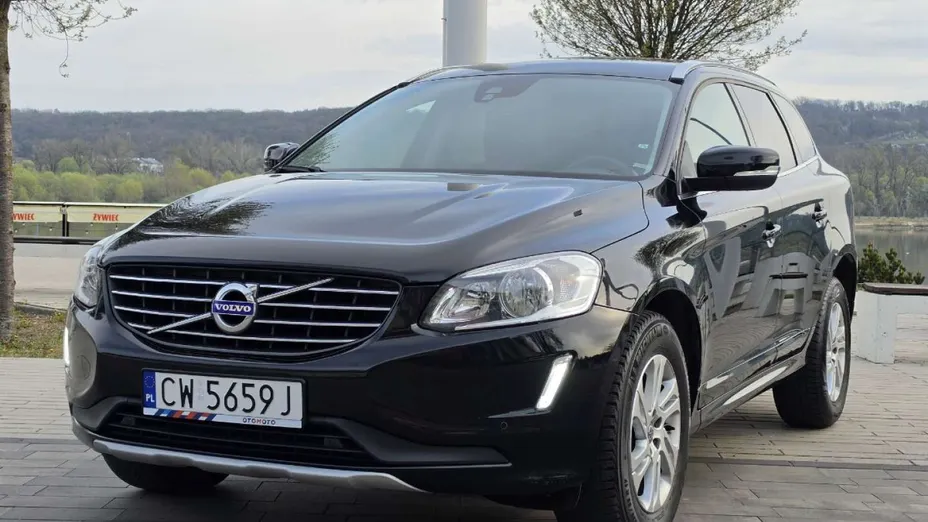 VOLVO XC60 -