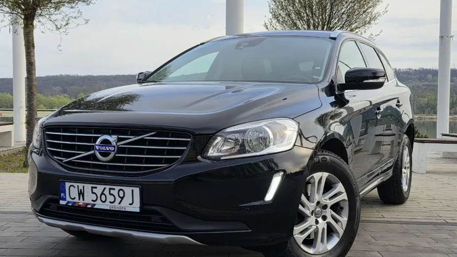 VOLVO XC60 -