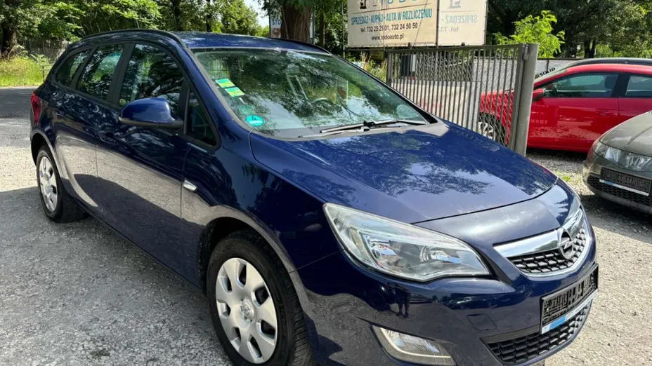 OPEL Astra -