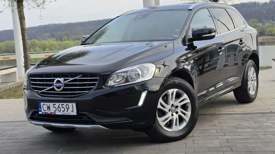 VOLVO XC60 -