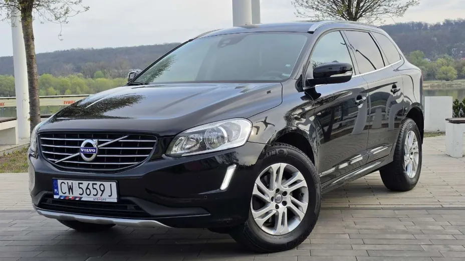 VOLVO XC60 -