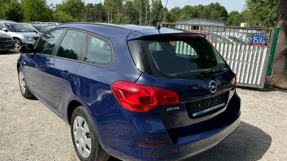 OPEL Astra -