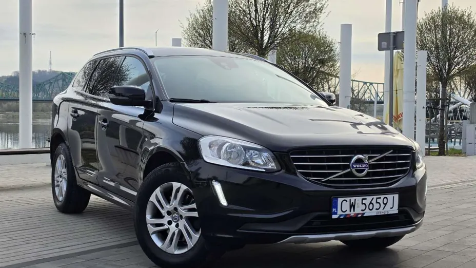 VOLVO XC60 -