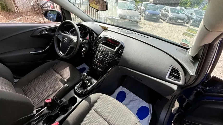 OPEL Astra -