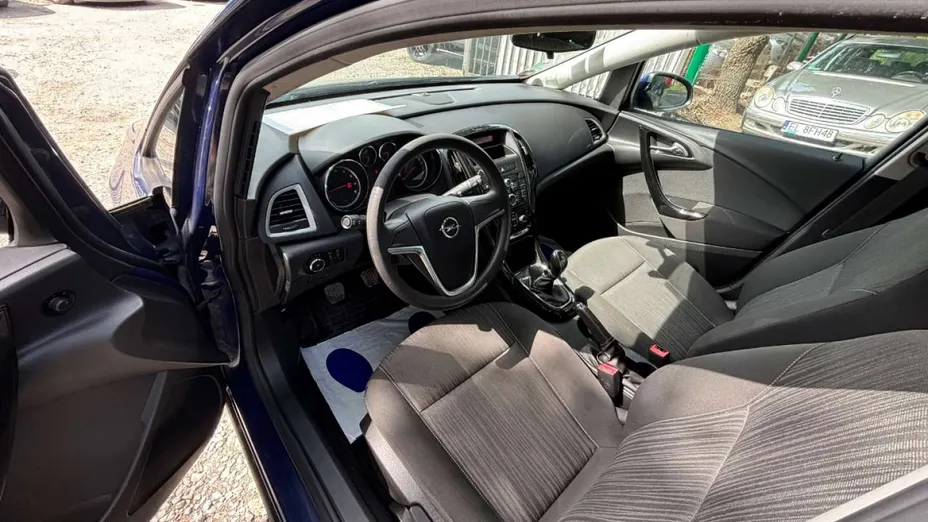OPEL Astra -