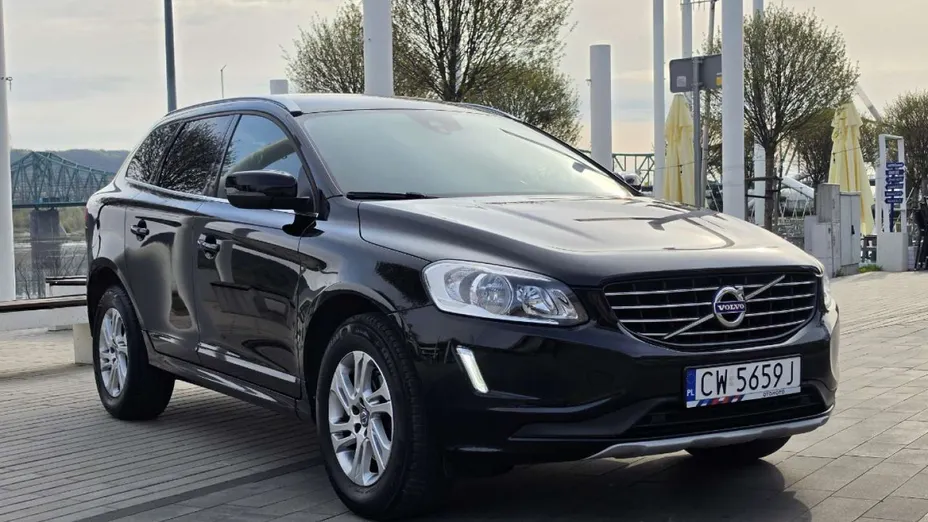 VOLVO XC60 -