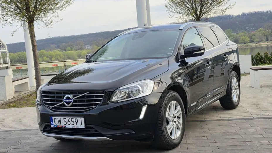 VOLVO XC60 -