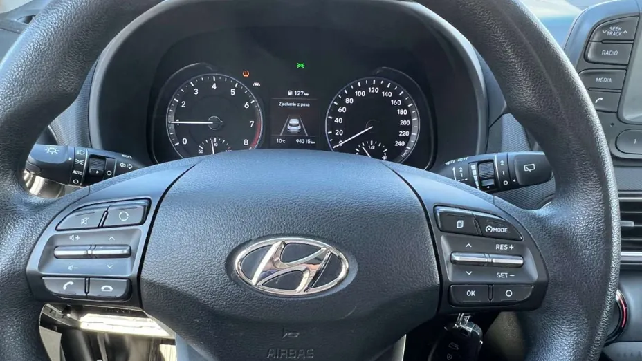 HYUNDAI Kona -