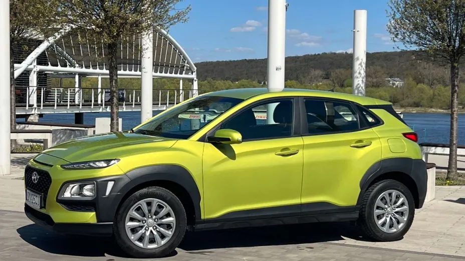HYUNDAI Kona -