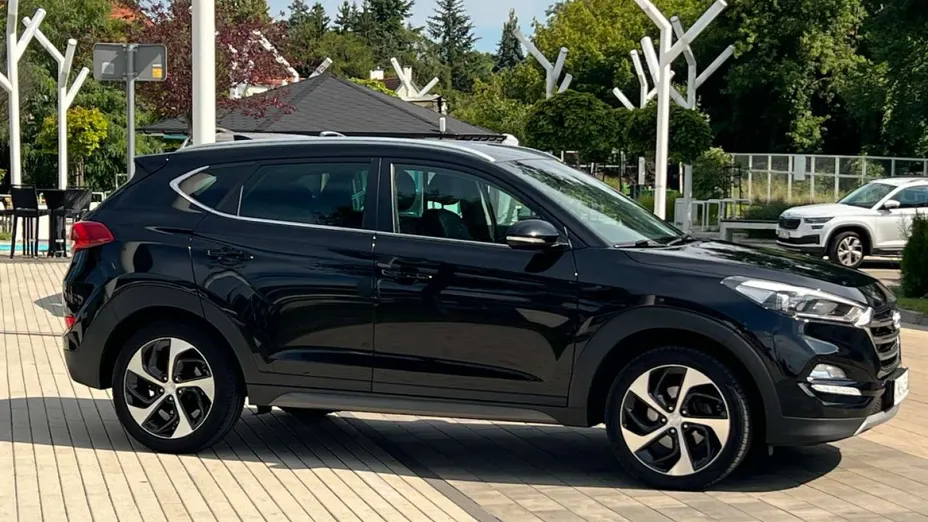 HYUNDAI Tucson -