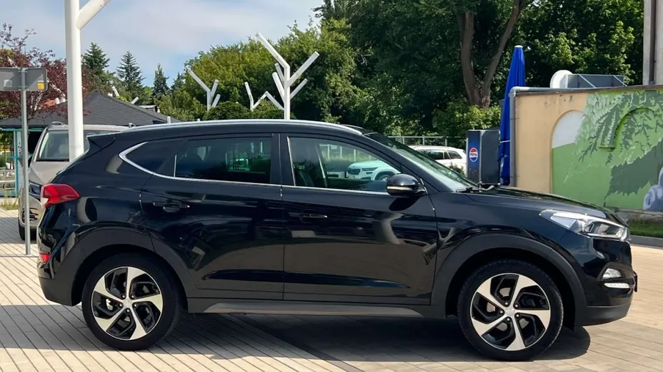 HYUNDAI Tucson -