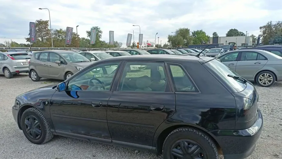 AUDI A3 -