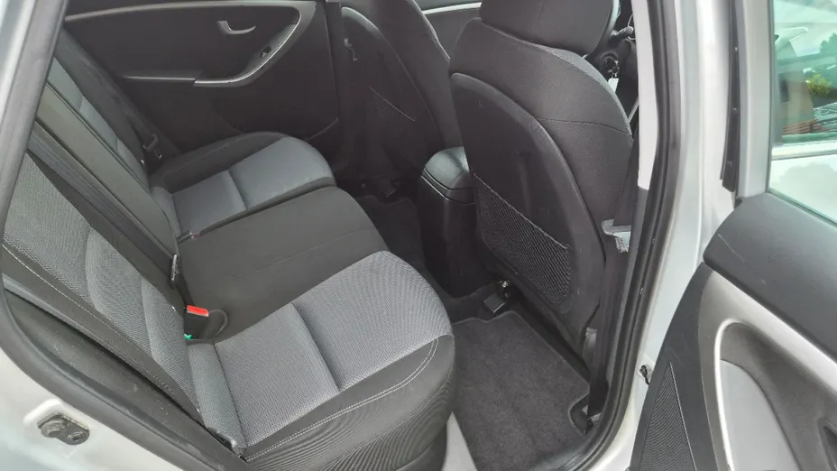 HYUNDAI i30 -