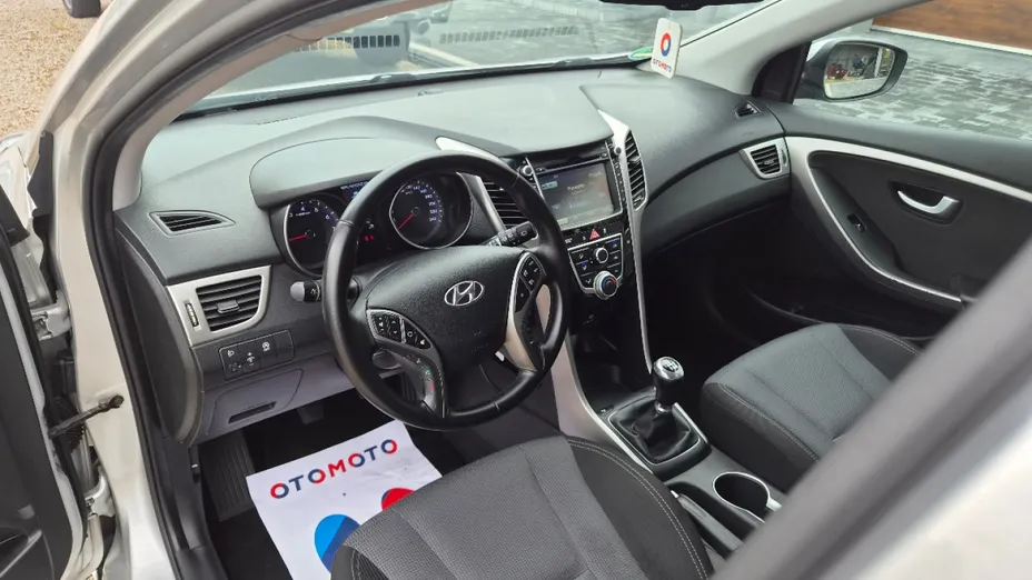 HYUNDAI i30 -