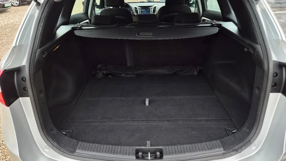 HYUNDAI i30 -