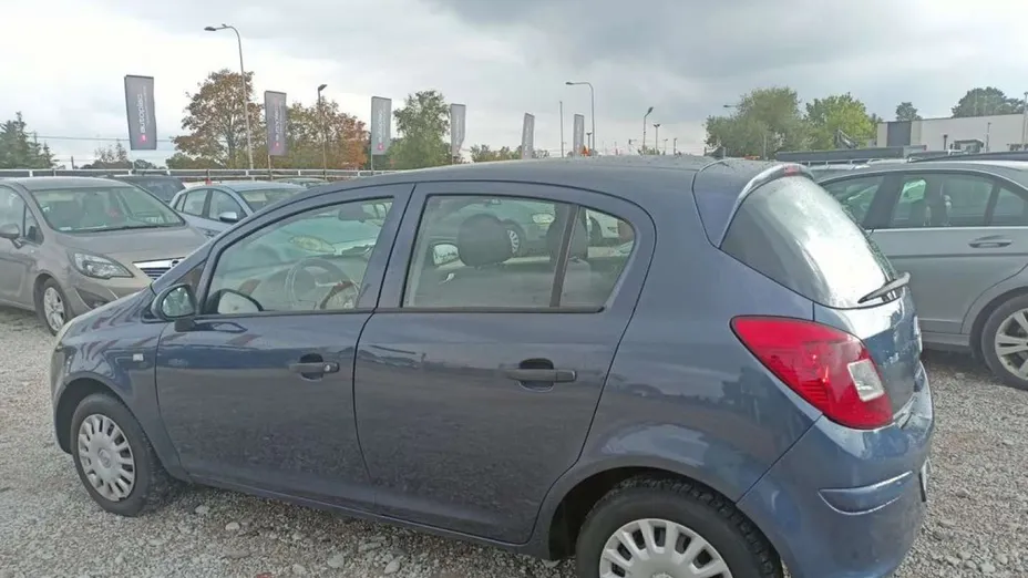 OPEL Corsa -