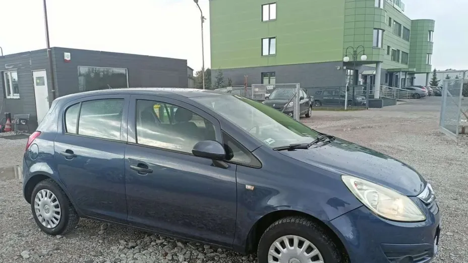 OPEL Corsa -