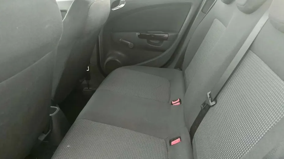 OPEL Corsa -